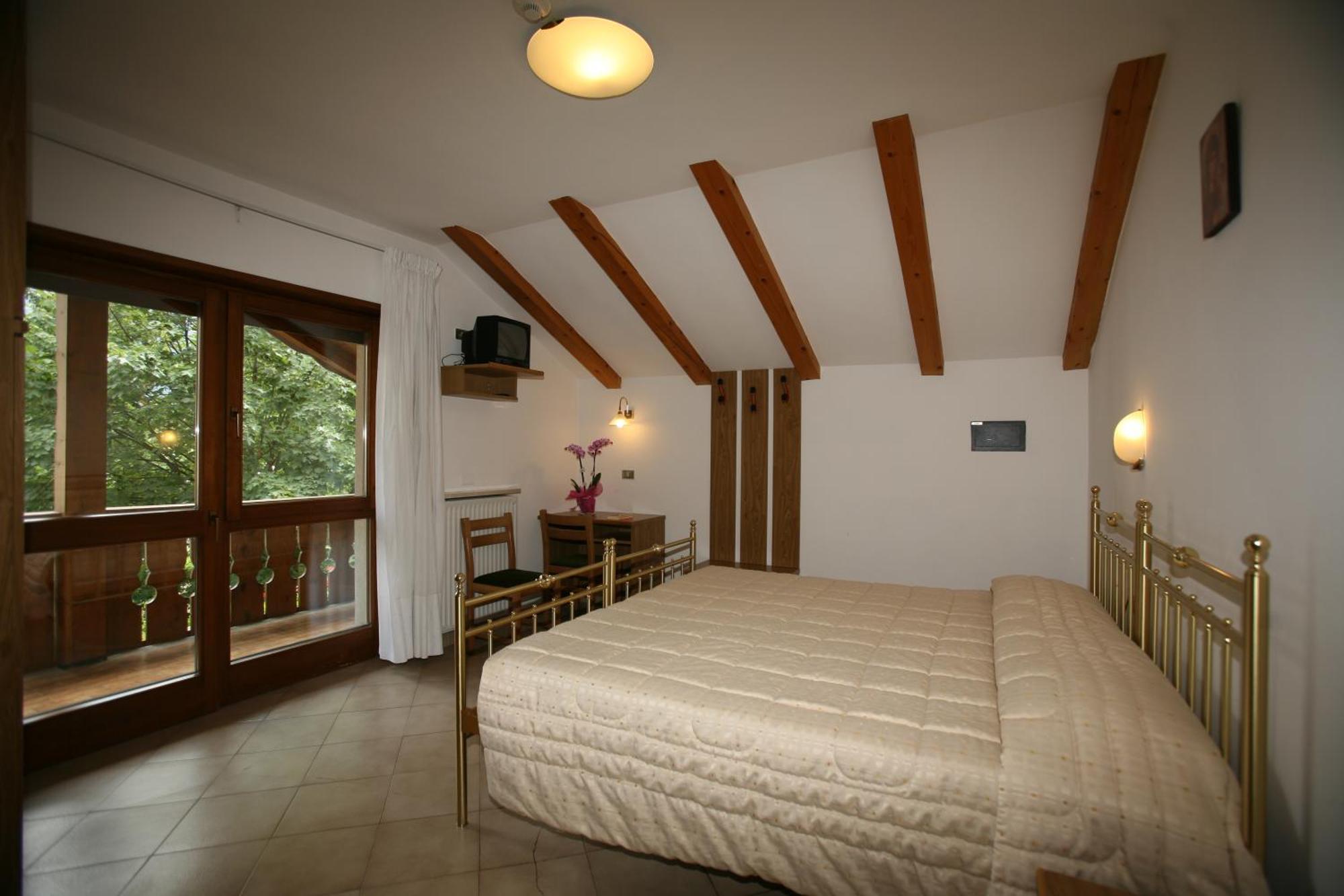 Hotel Sella Ronda Serenella Кампитело ди Фаса Екстериор снимка